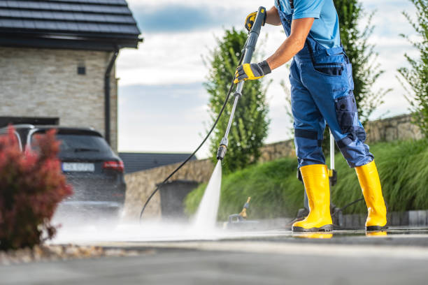 Best Building Exterior Pressure Washing in Avenue B And C, AZ