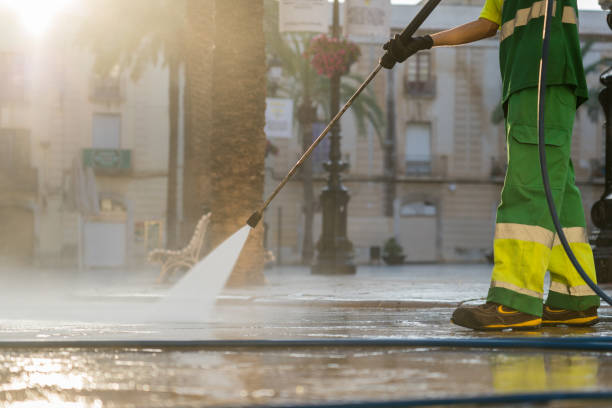 Best Residential Pressure Washing in Avenue B And C, AZ